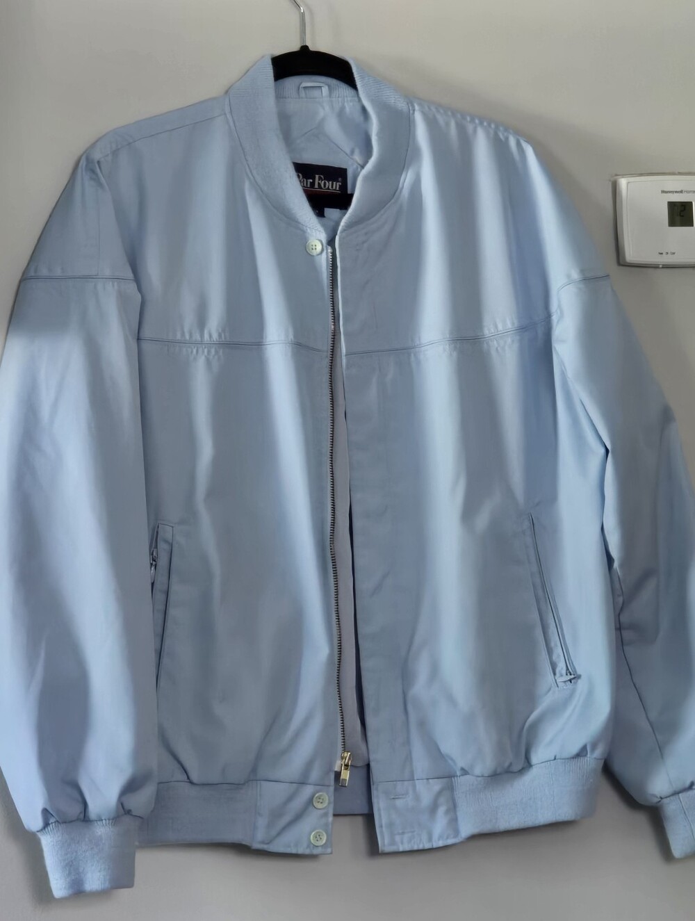 Beautiful Powder Blue  ParFour Jacket.SIze M .VGUC  Smoke Free/Pet Friendly
